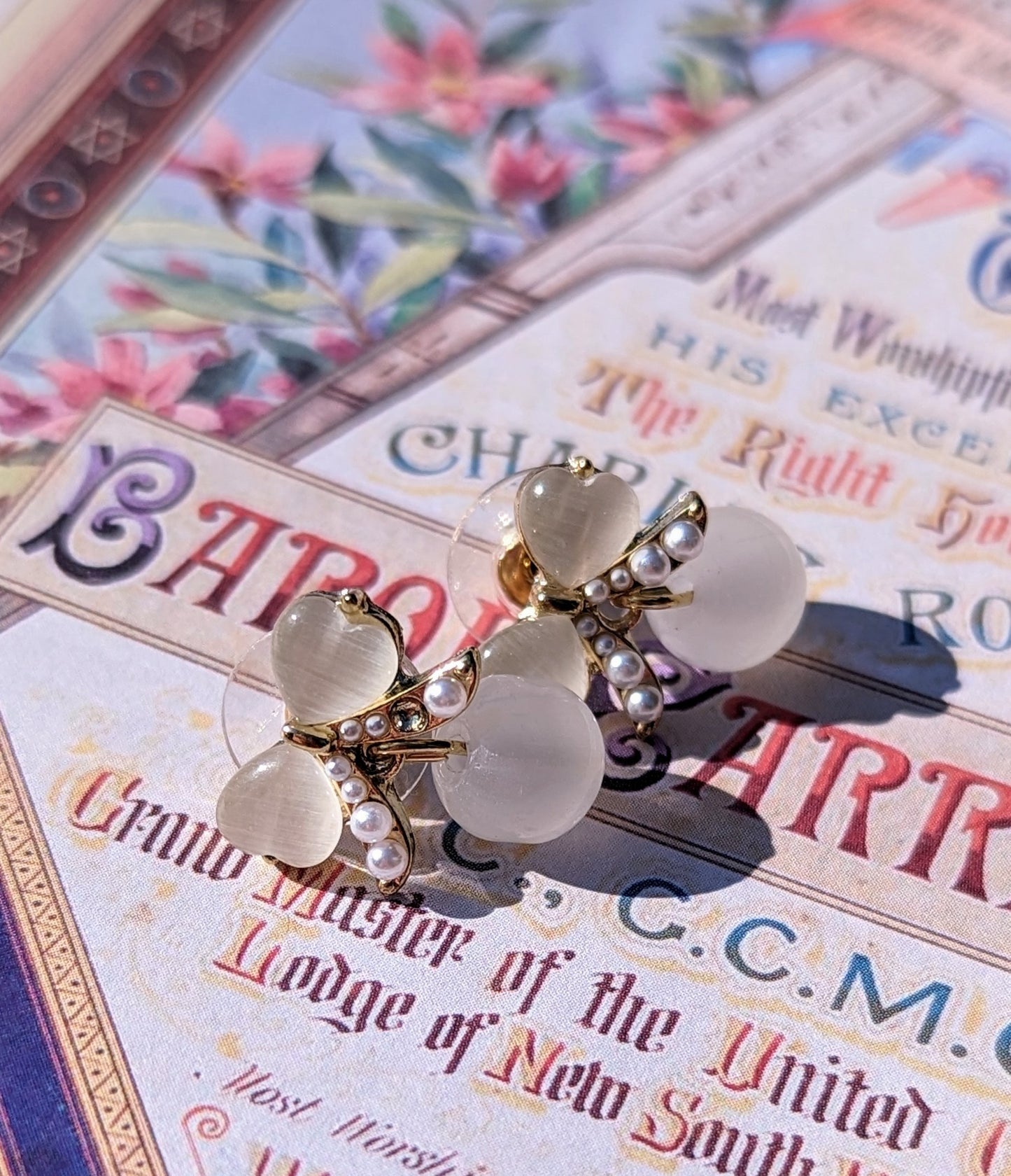 Bow Pearl Earrings